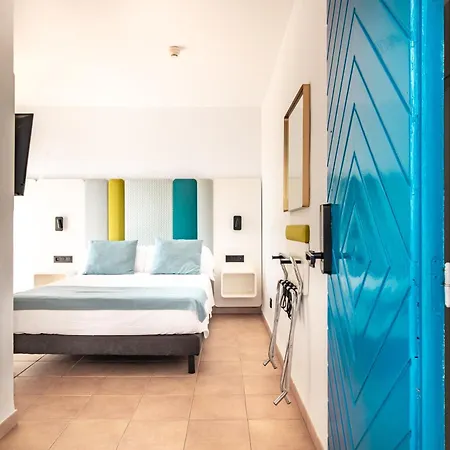 Smart Cabo Sur فندق موخاكار