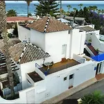 Smart Cabo Sur فندق موخاكار